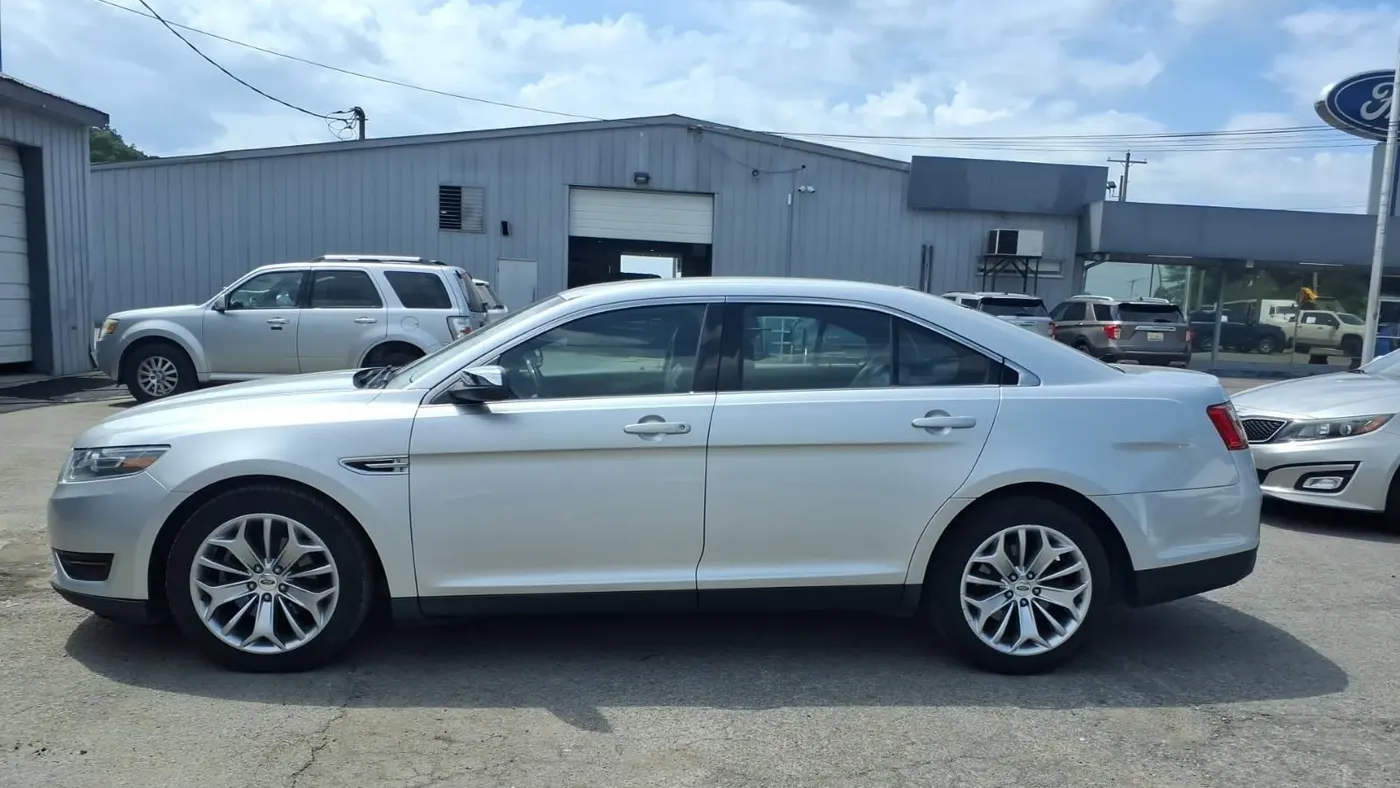 2015 Ford Taurus Limited