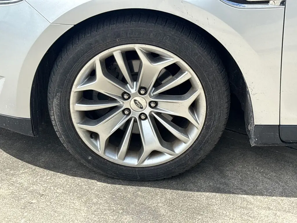 2015 Ford Taurus - $11,001