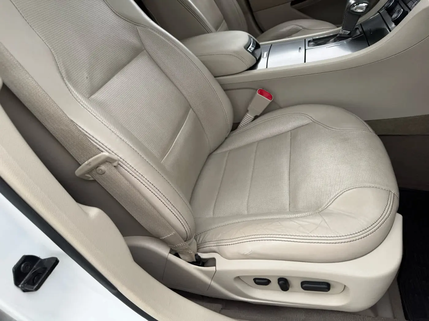 2010 Ford Taurus - $7,500