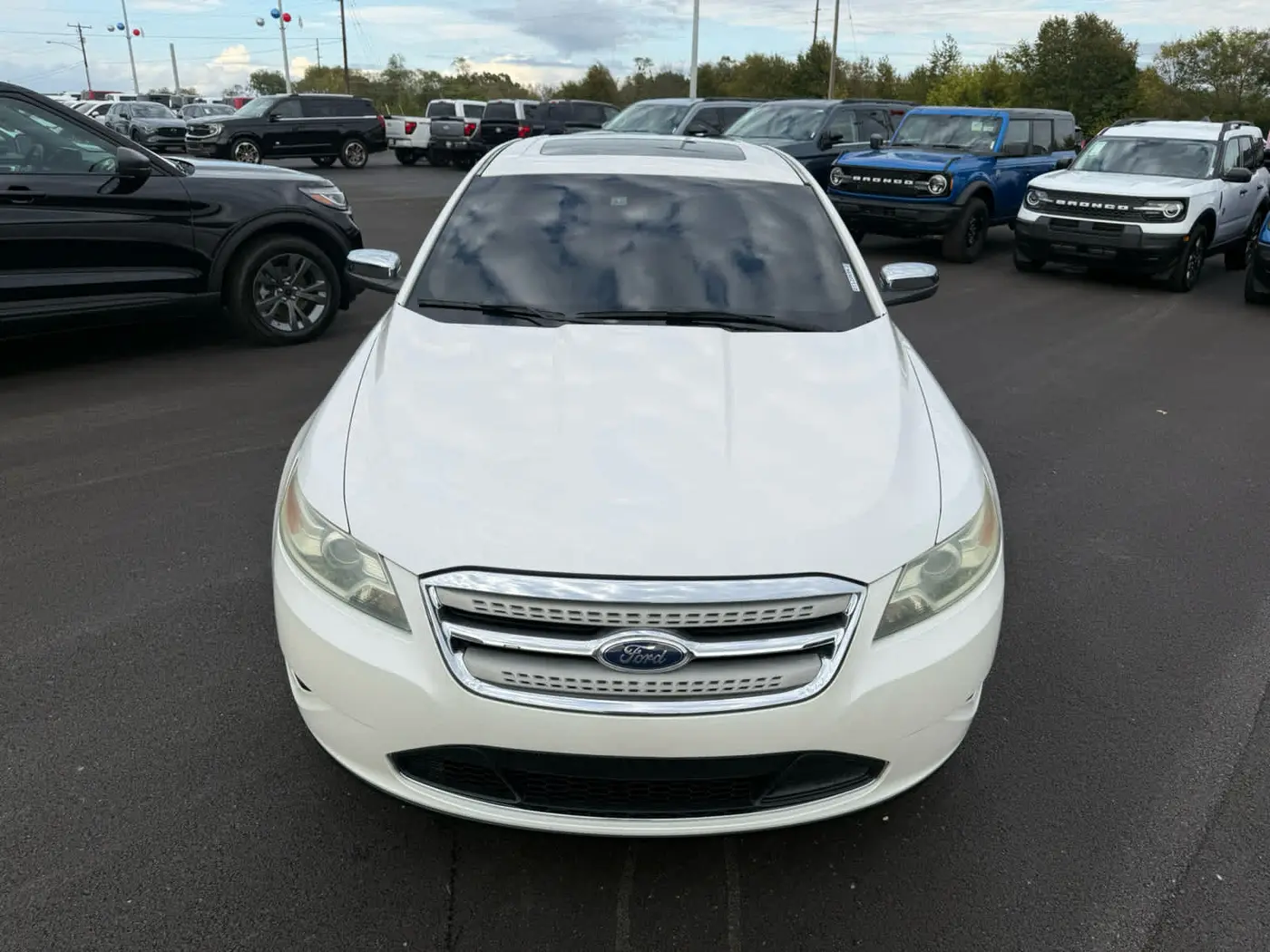 2010 Ford Taurus - $7,500