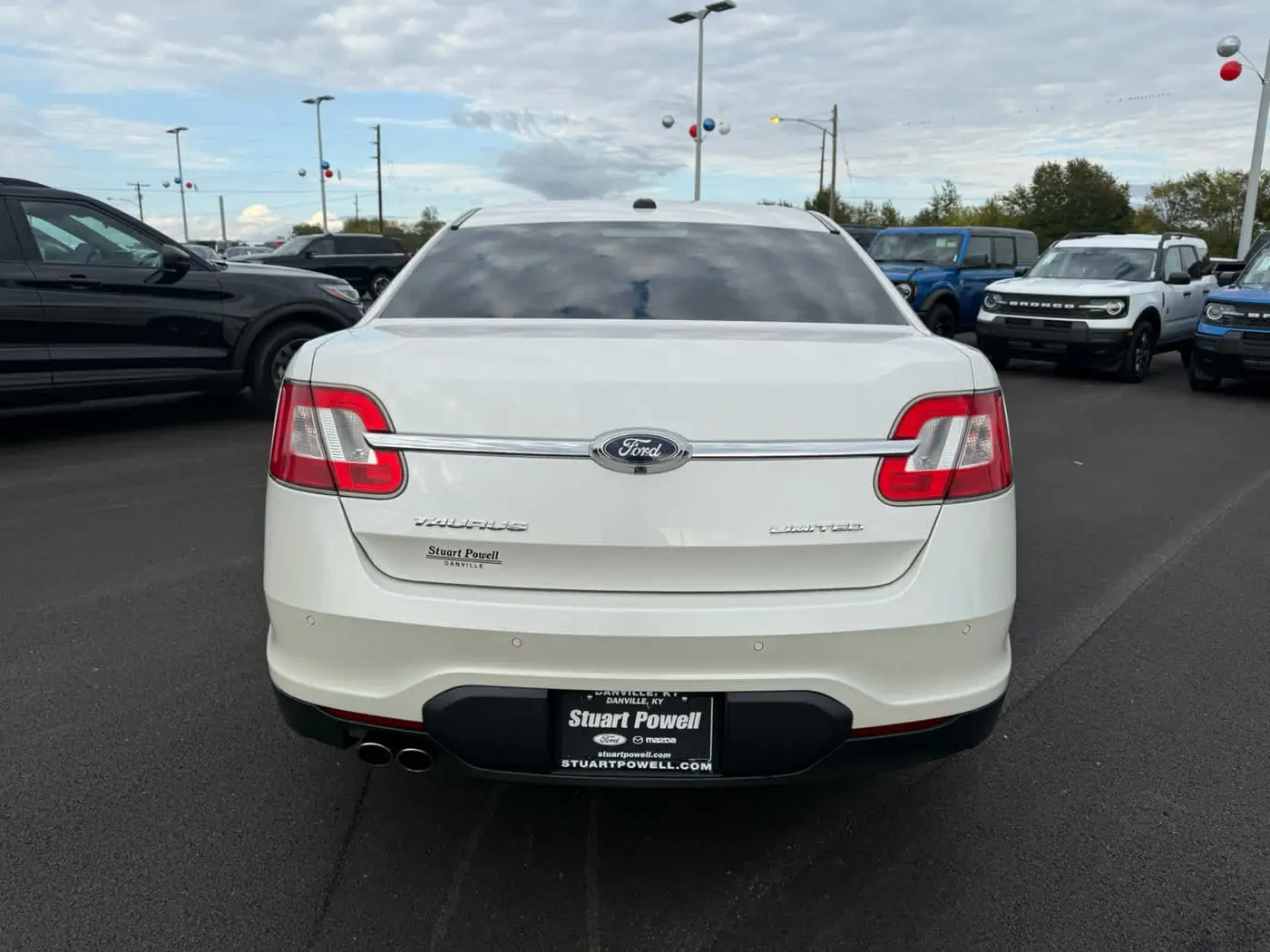 2010 Ford Taurus - $7,500