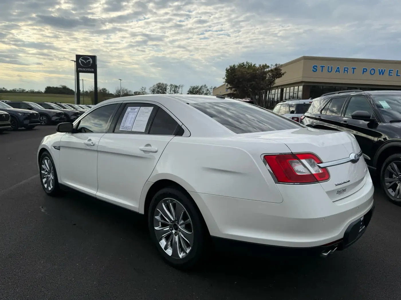 2010 Ford Taurus - $7,500
