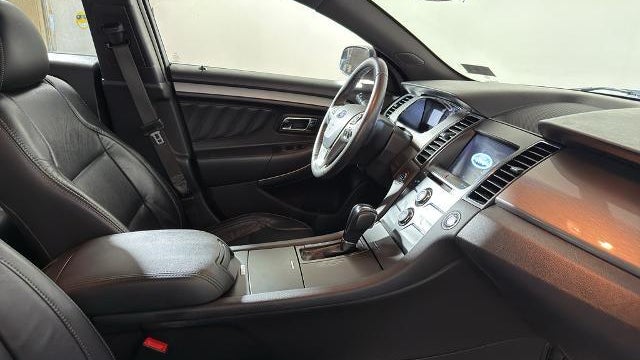 2017 Ford Taurus SEL