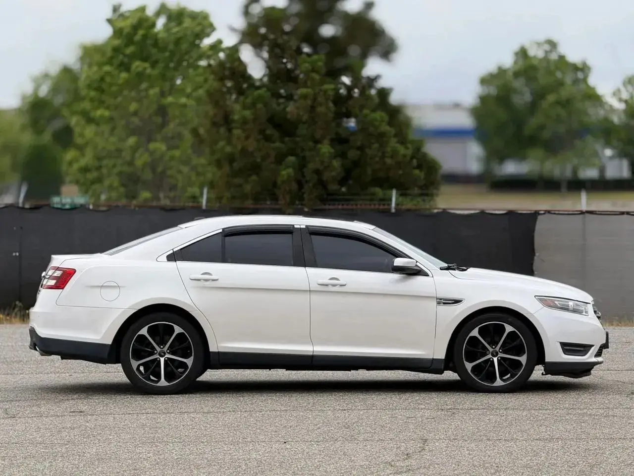 2014 Ford Taurus - $5,450