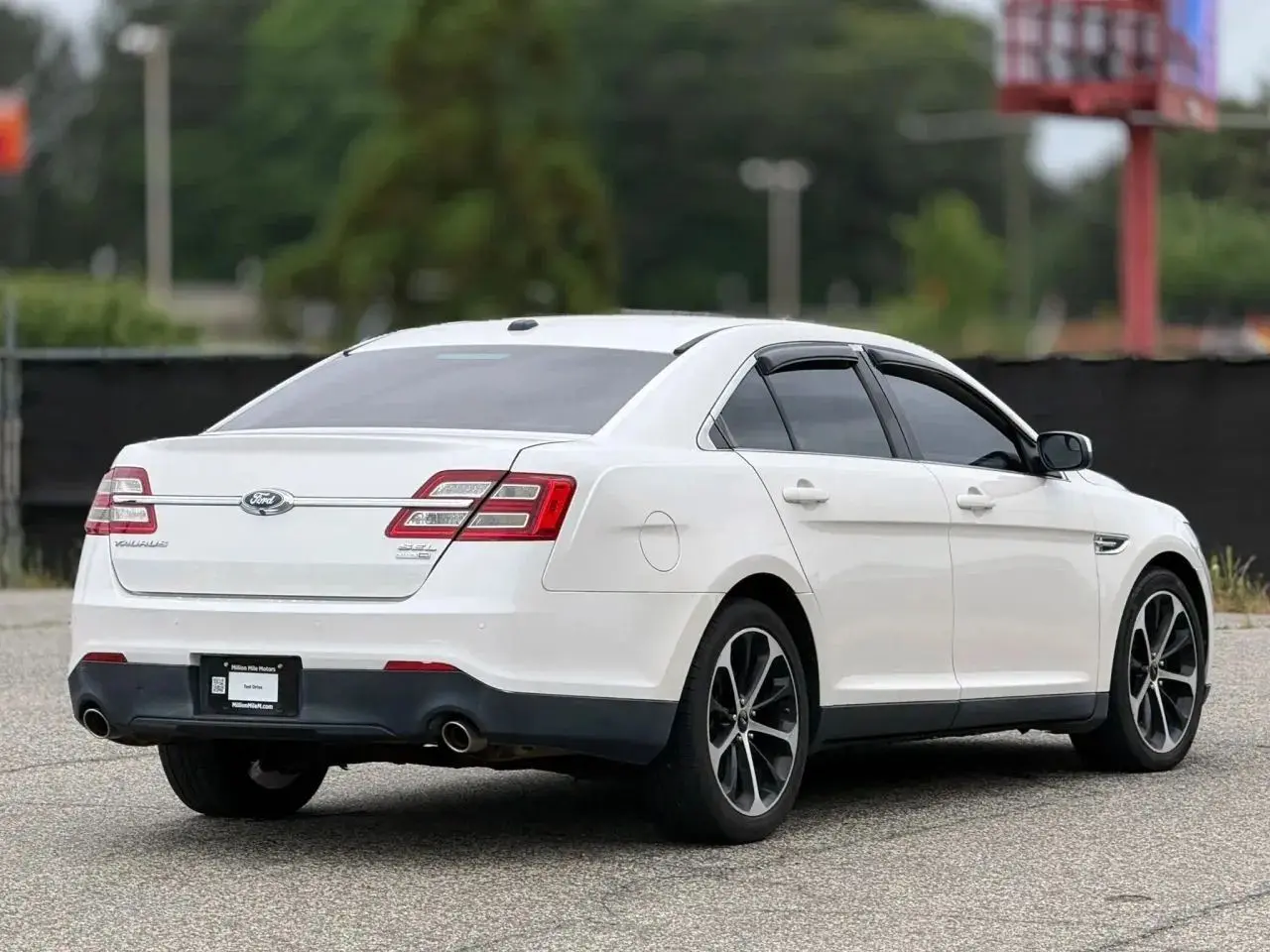 2014 Ford Taurus - $5,450