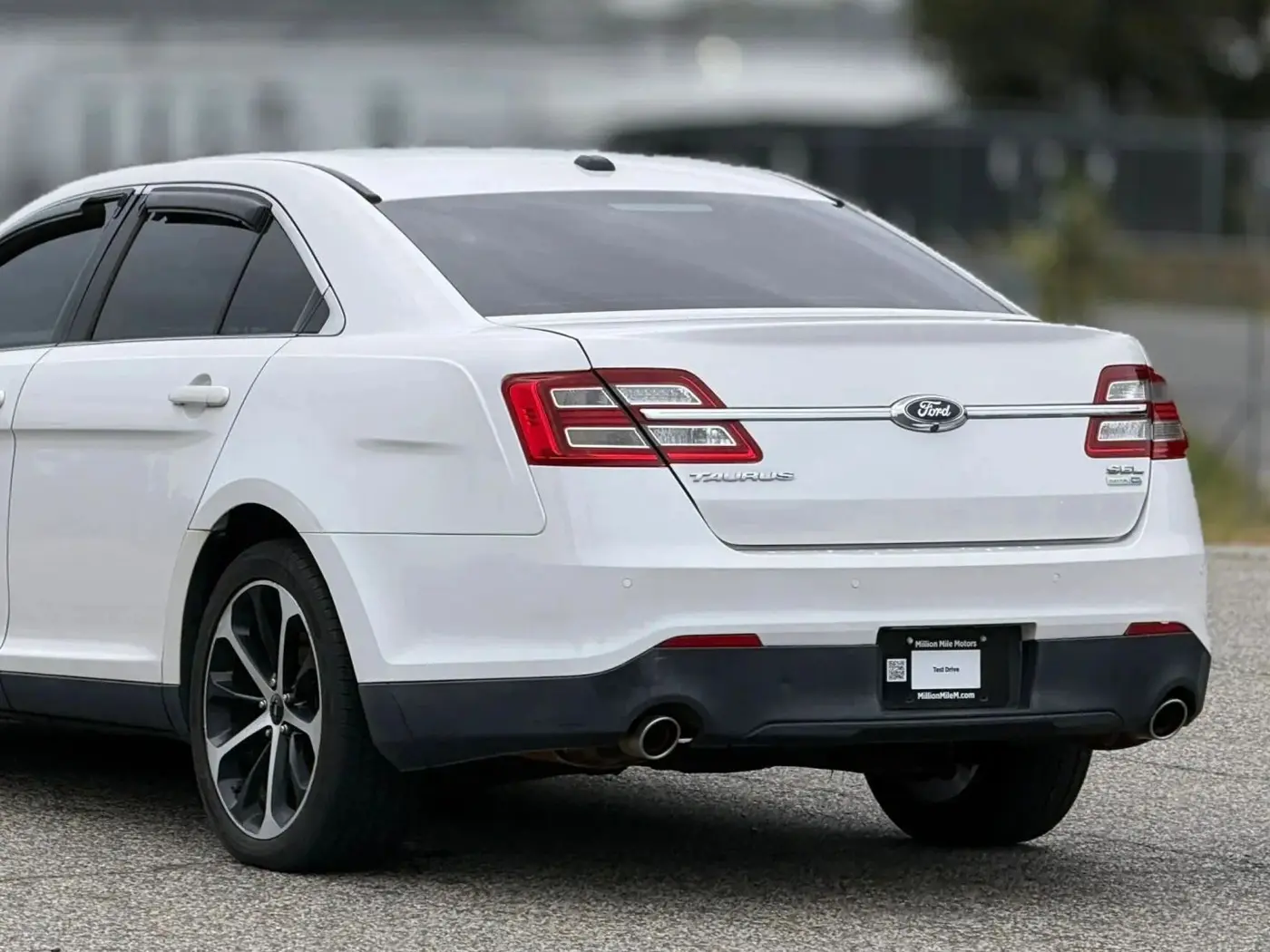2014 Ford Taurus - $5,450