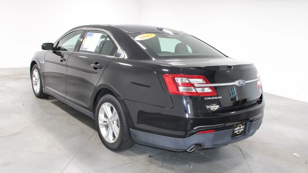 2017 Ford Taurus SEL