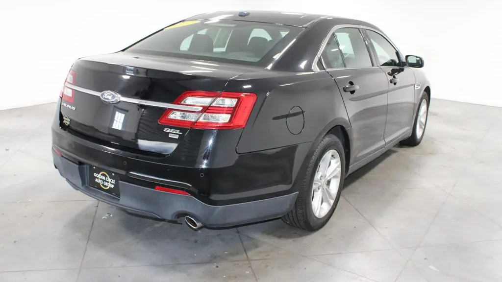 2017 Ford Taurus SEL
