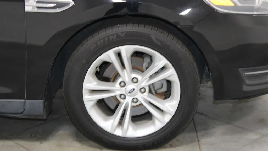 2017 Ford Taurus SEL