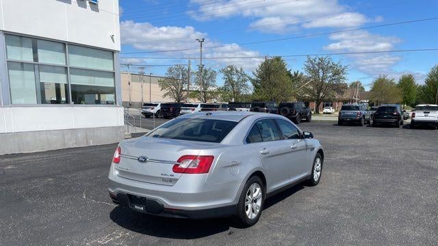 2011 Ford Taurus SEL