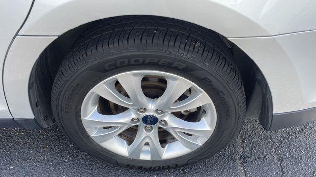2011 Ford Taurus SEL