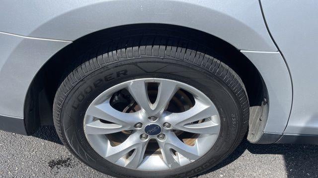 2011 Ford Taurus SEL