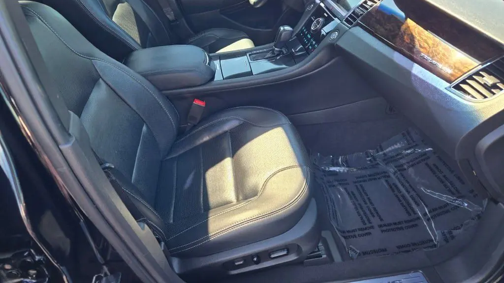 2019 Ford Taurus Limited