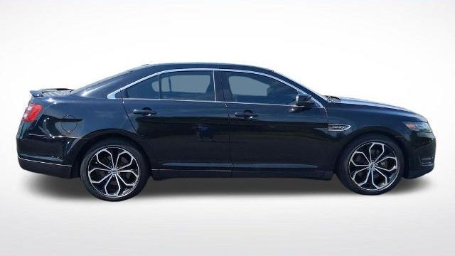 2016 Ford Taurus SHO