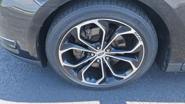 2016 Ford Taurus SHO