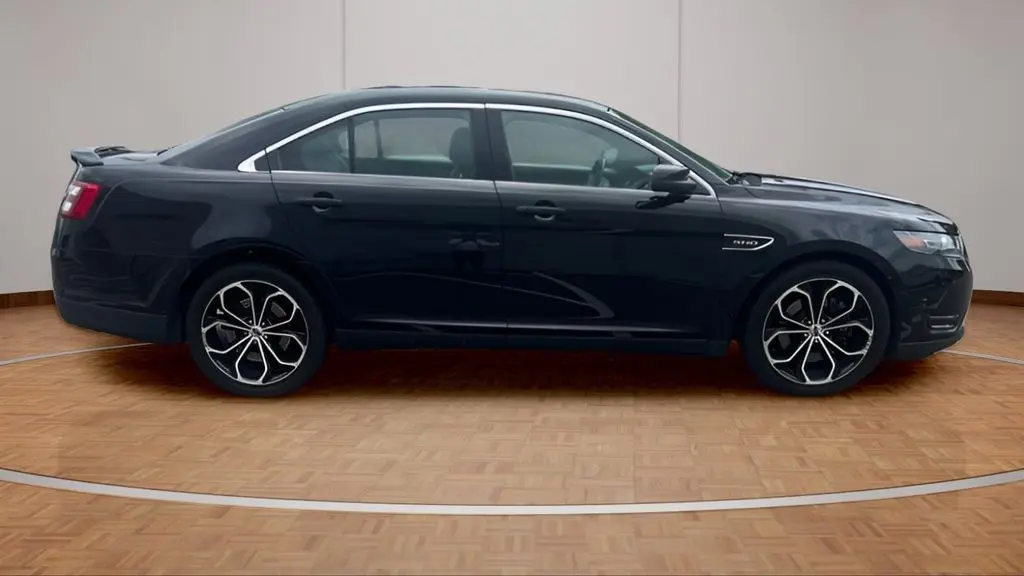 2017 Ford Taurus SHO