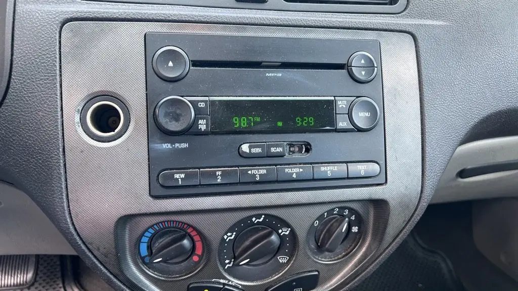 2007 Ford Focus ZX4 S
