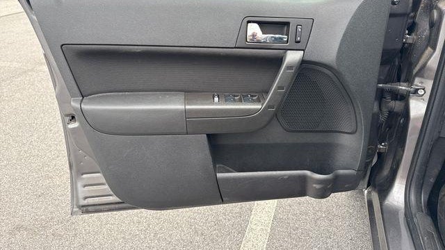 2010 Ford Focus SES