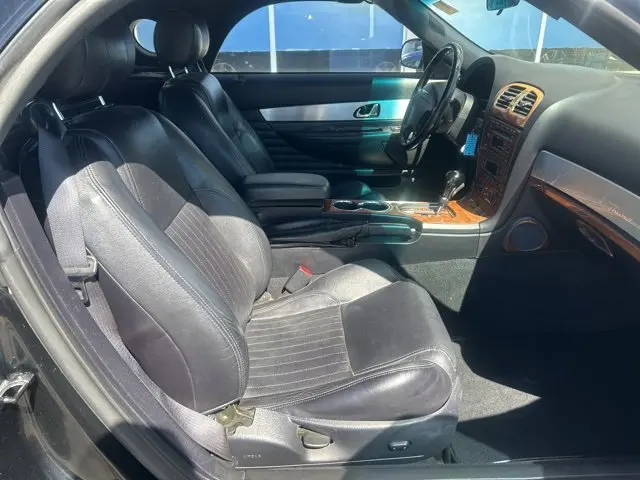 2004 Ford Thunderbird - $11,888