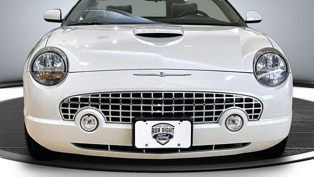 2002 Ford Thunderbird Deluxe