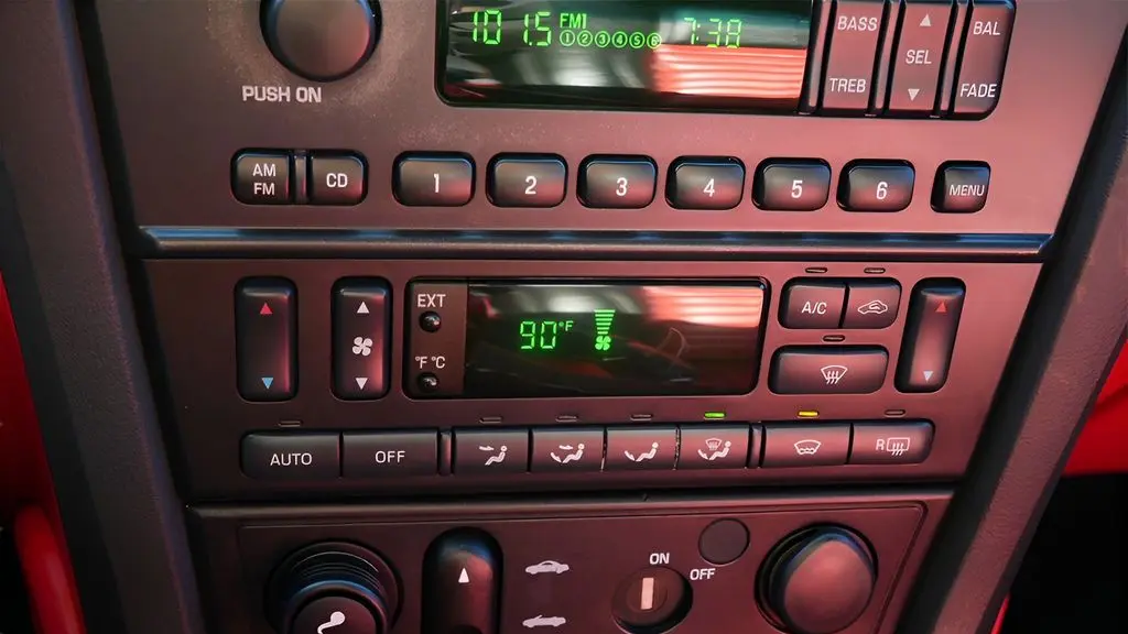2002 Ford Thunderbird Deluxe