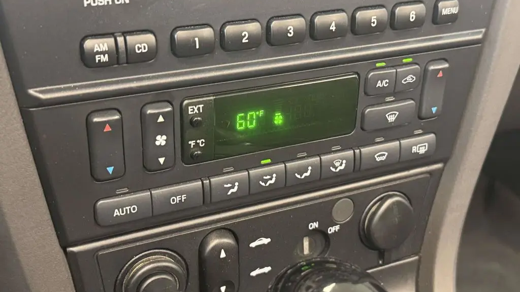 2002 Ford Thunderbird Deluxe