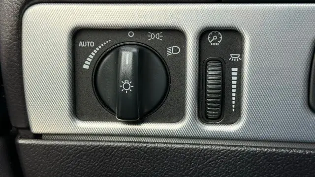 2005 Ford Thunderbird Deluxe