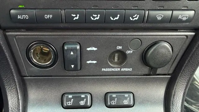 2005 Ford Thunderbird Deluxe