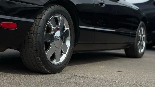 2002 Ford Thunderbird Deluxe