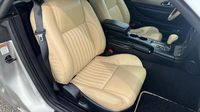 2004 Ford Thunderbird Deluxe