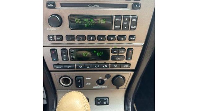 2004 Ford Thunderbird Deluxe