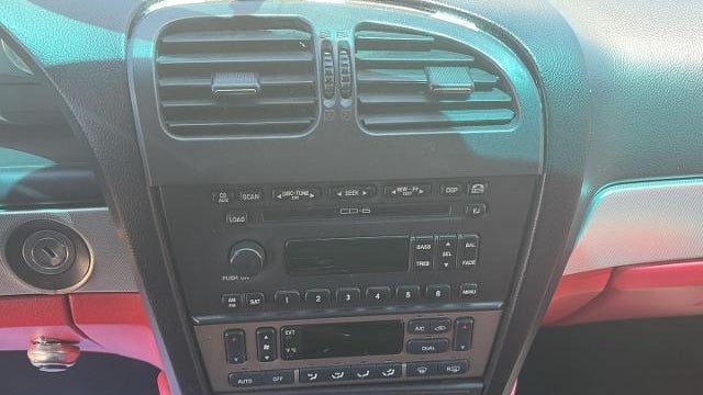 2005 Ford Thunderbird Deluxe
