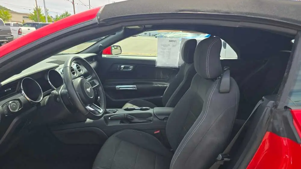 2016 Ford Mustang V6