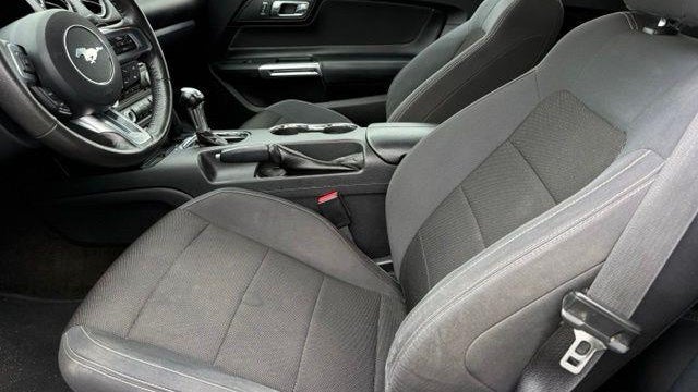 2015 Ford Mustang V6