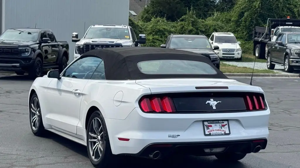 2015 Ford Mustang V6