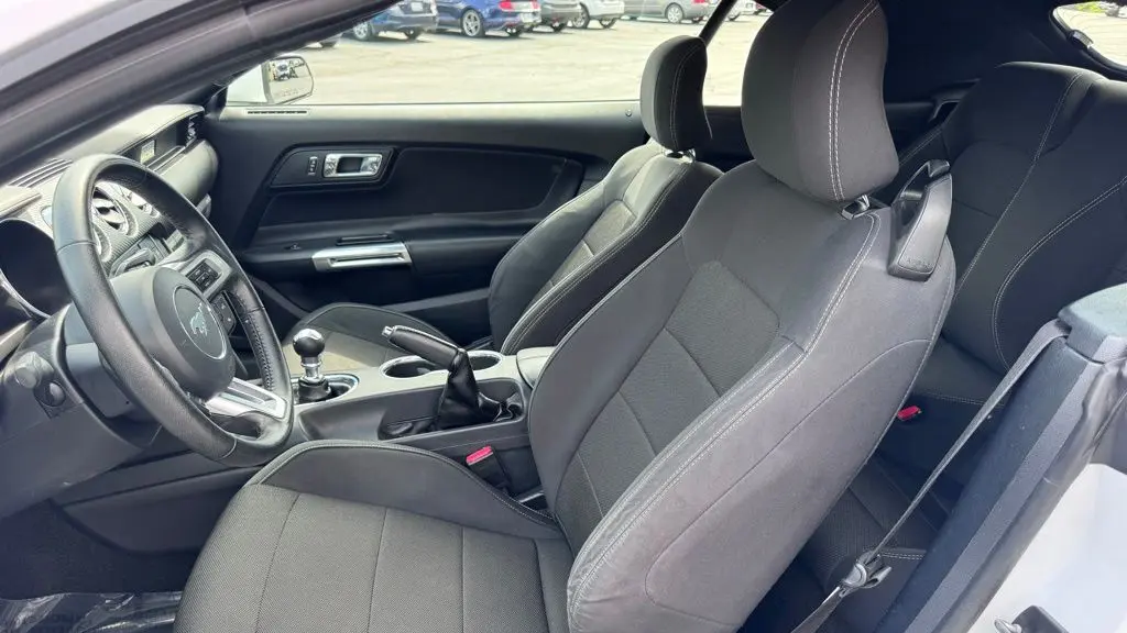 2015 Ford Mustang V6