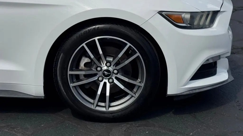 2015 Ford Mustang V6
