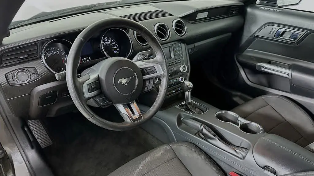 2017 Ford Mustang V6