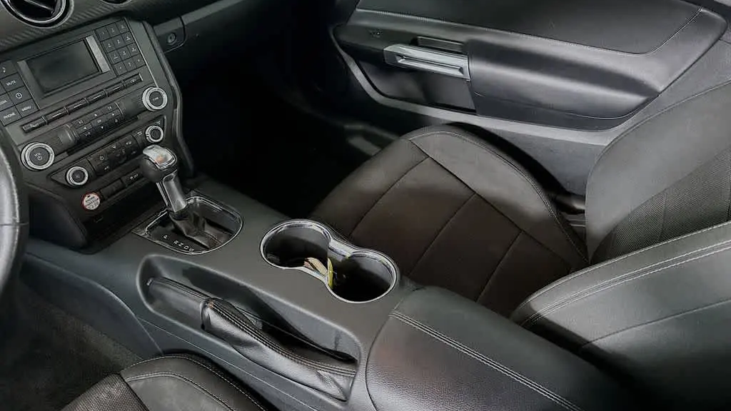 2017 Ford Mustang V6