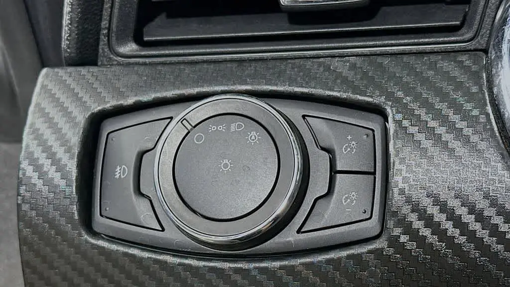 2017 Ford Mustang V6