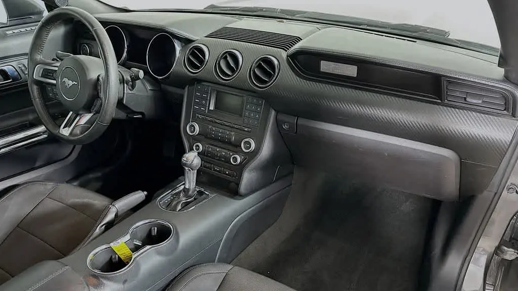 2017 Ford Mustang V6