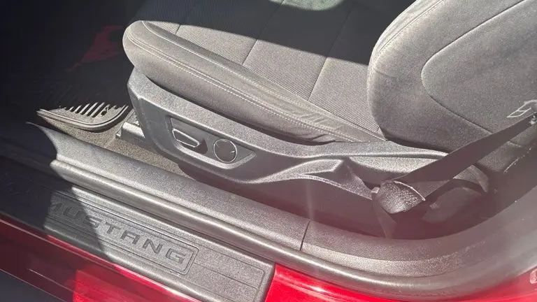 2016 Ford Mustang V6