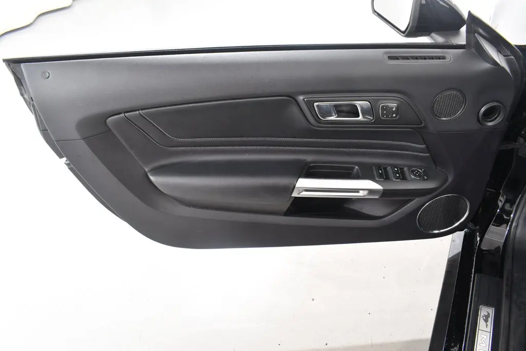 2018 Ford Mustang - $32,755