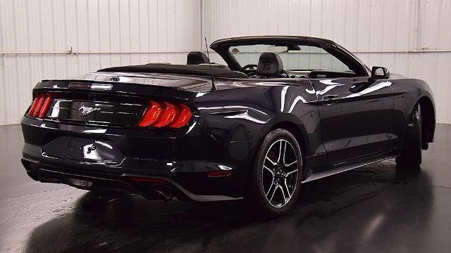 2021 Ford Mustang EcoBoost