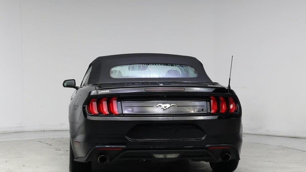 2022 Ford Mustang EcoBoost