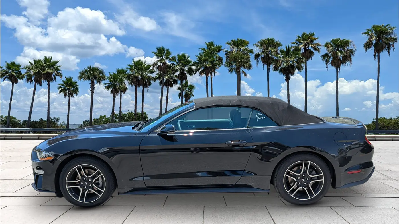 2020 Ford Mustang EcoBoost