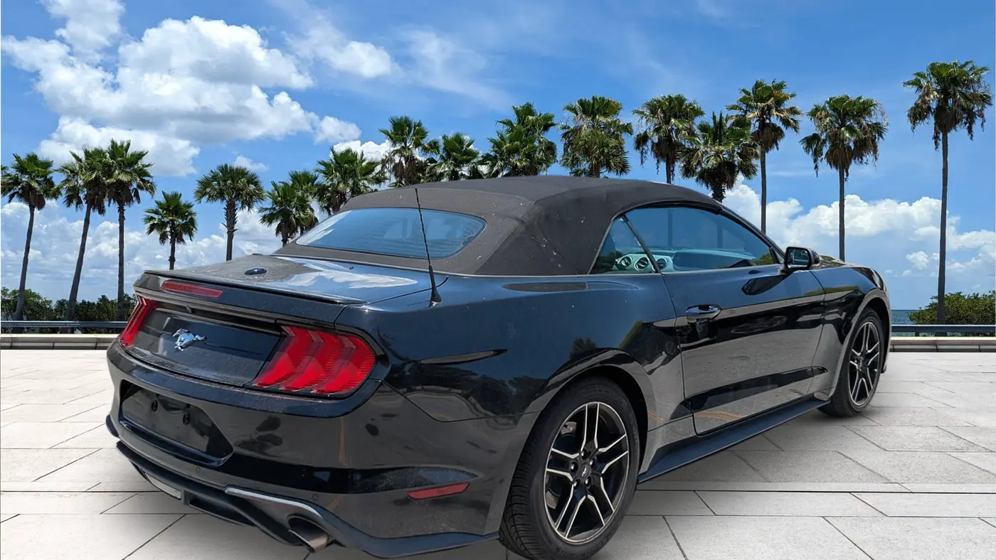 2020 Ford Mustang EcoBoost