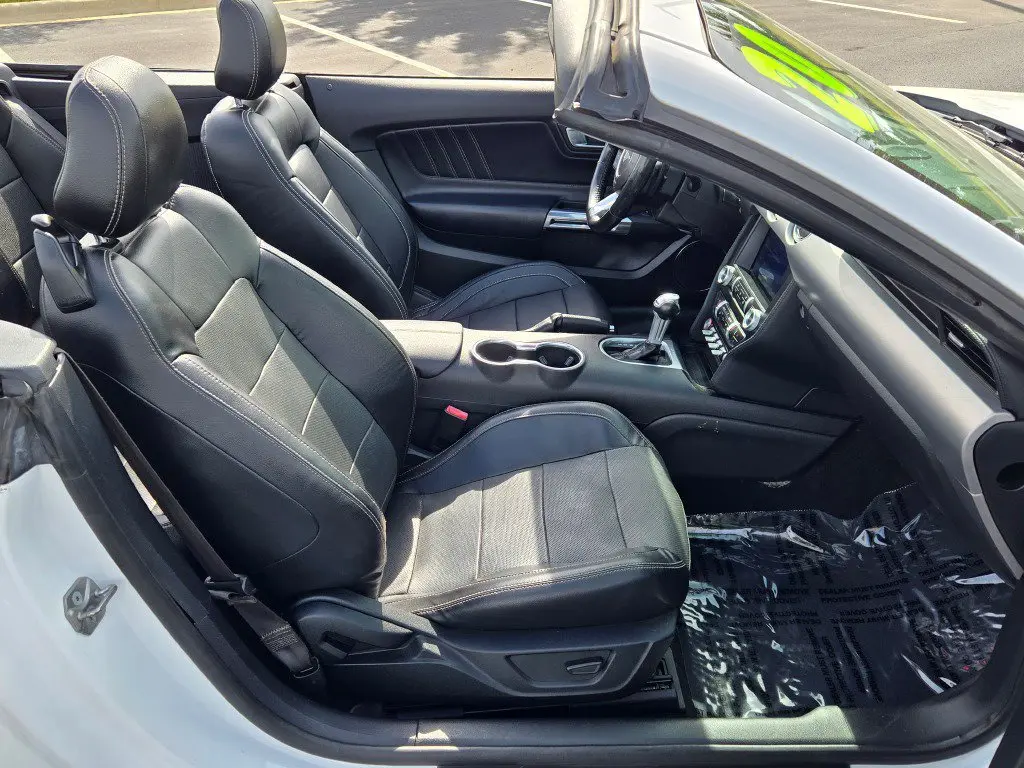 2020 Ford Mustang - $17,793