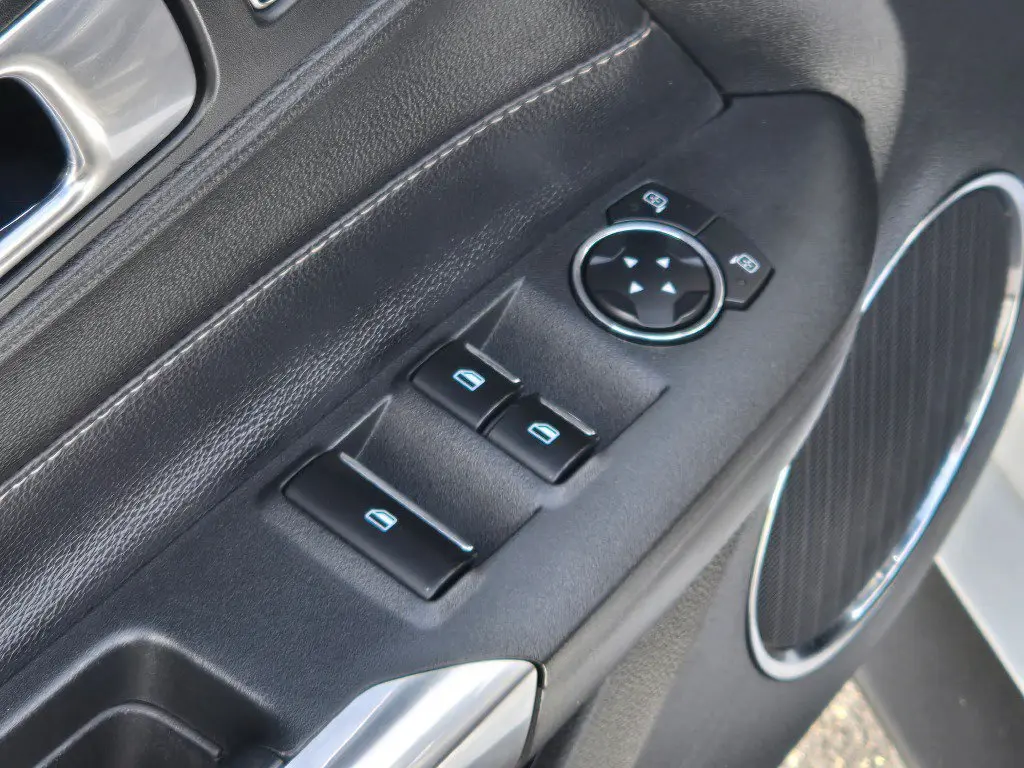 2020 Ford Mustang - $17,793