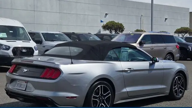 2022 Ford Mustang EcoBoost